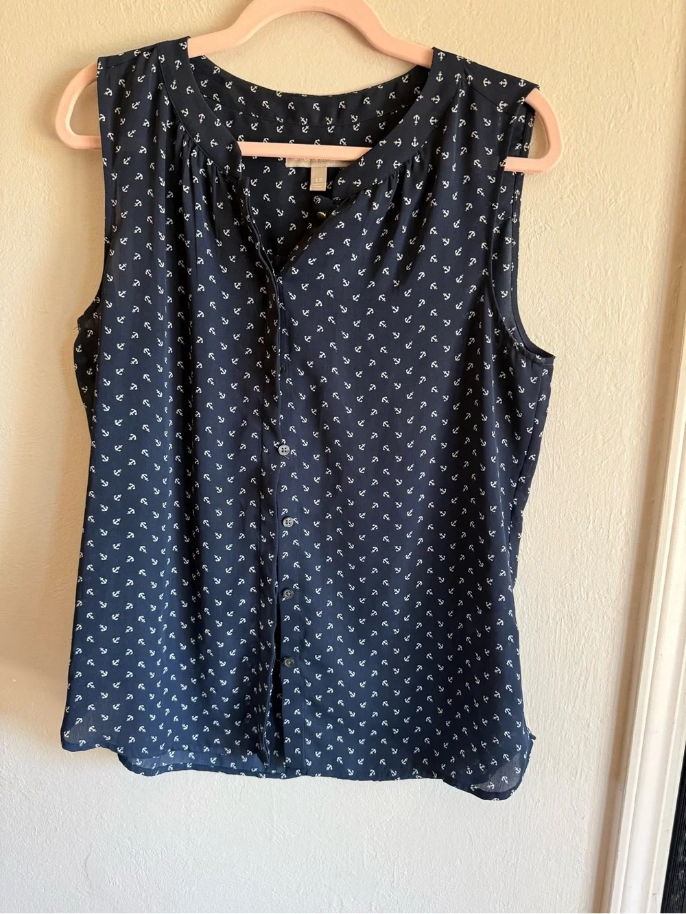 Banana Republic Size 12 Nautical anchor Blouse. - Picture 1 of 7